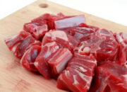 Atasi Bau Prengus Daging Kambing dengan Daun Pepaya, Begini Cara Praktisnya!