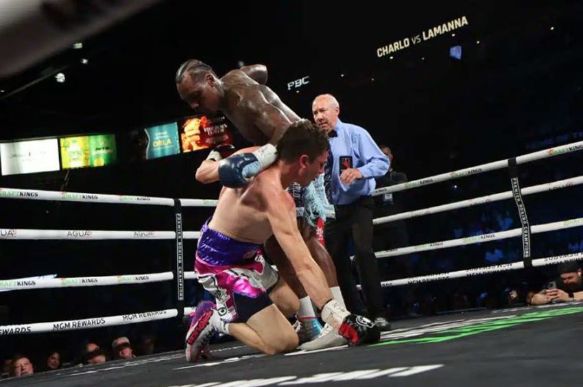 Jermall Charlo Comeback Menang TKO, Perpanjang Rekor Tak Terkalahkan 34-0